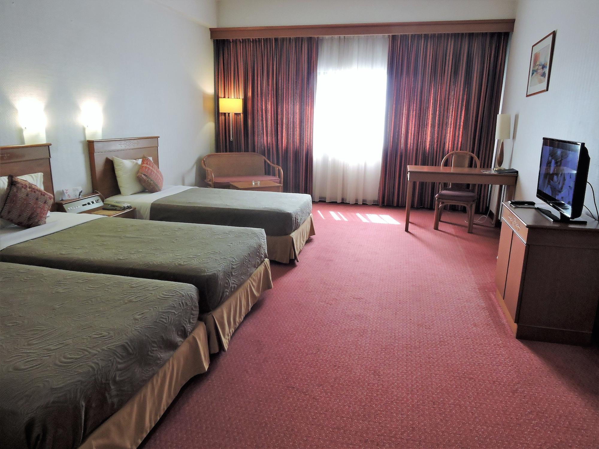 Hotel Grand Continental Kuching Exterior foto