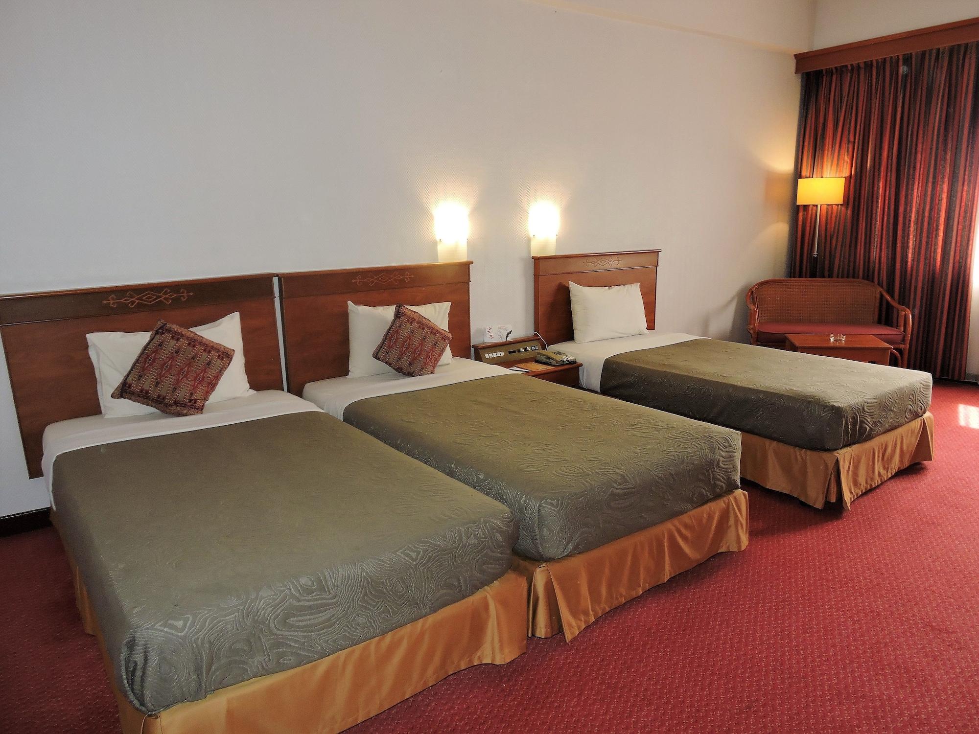 Hotel Grand Continental Kuching Exterior foto