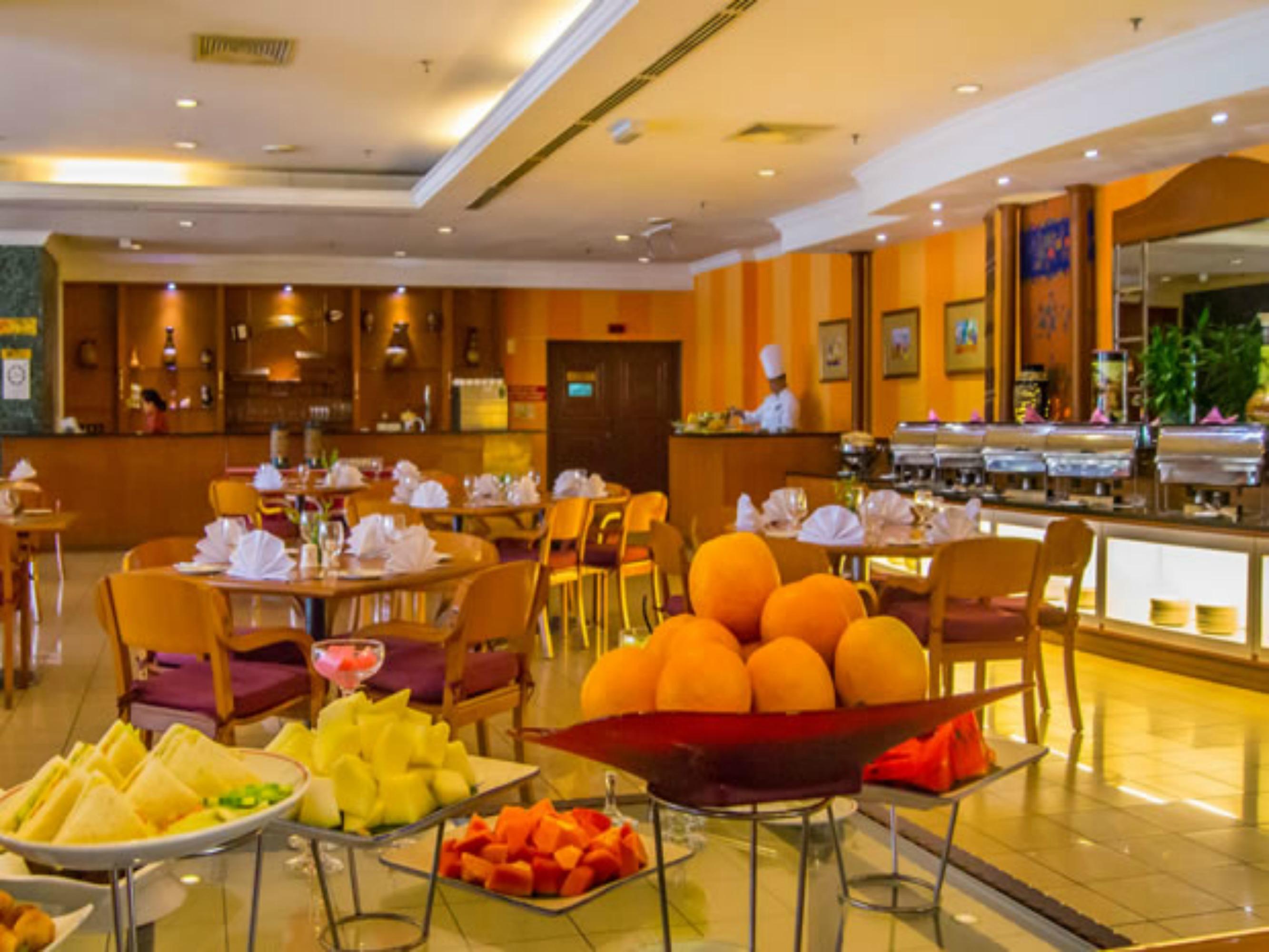 Hotel Grand Continental Kuching Exterior foto