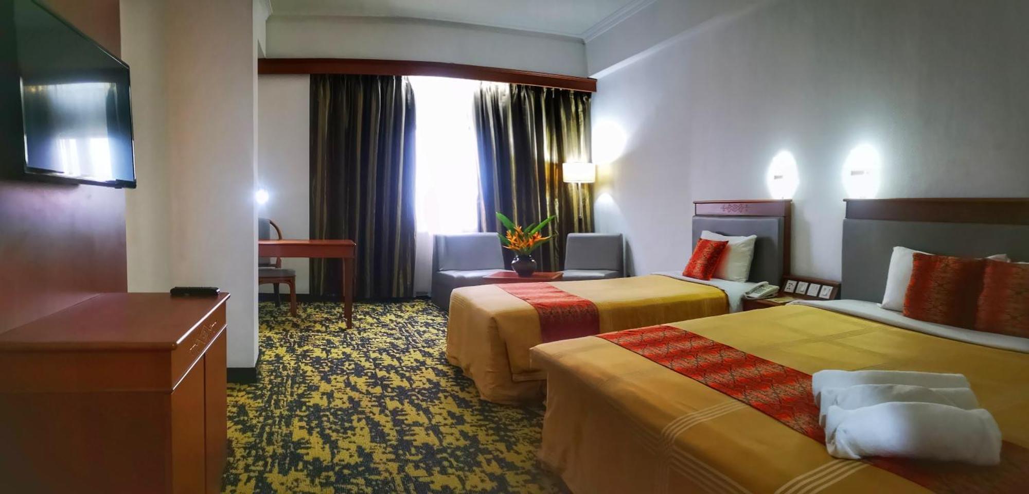Hotel Grand Continental Kuching Exterior foto