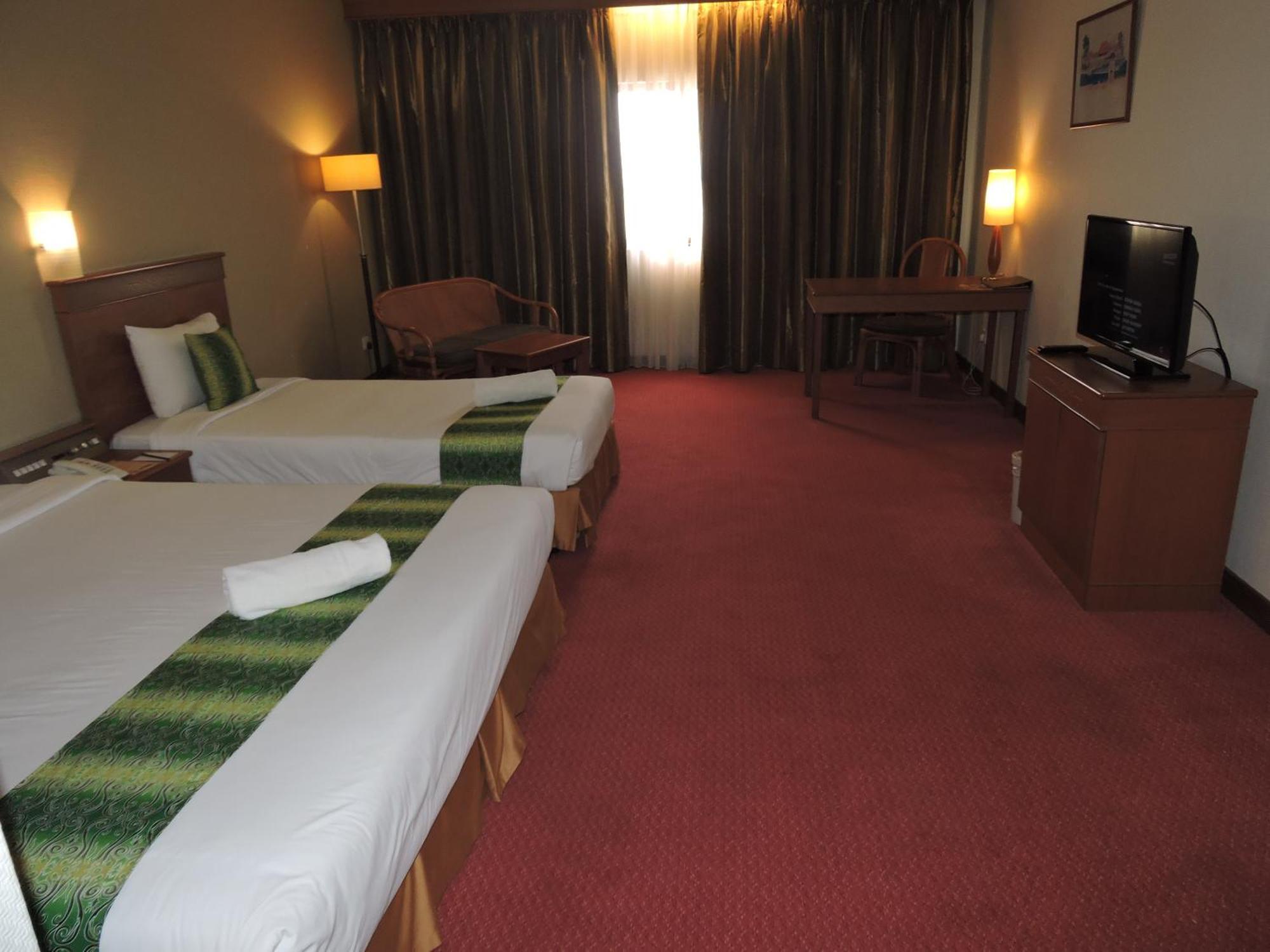 Hotel Grand Continental Kuching Exterior foto
