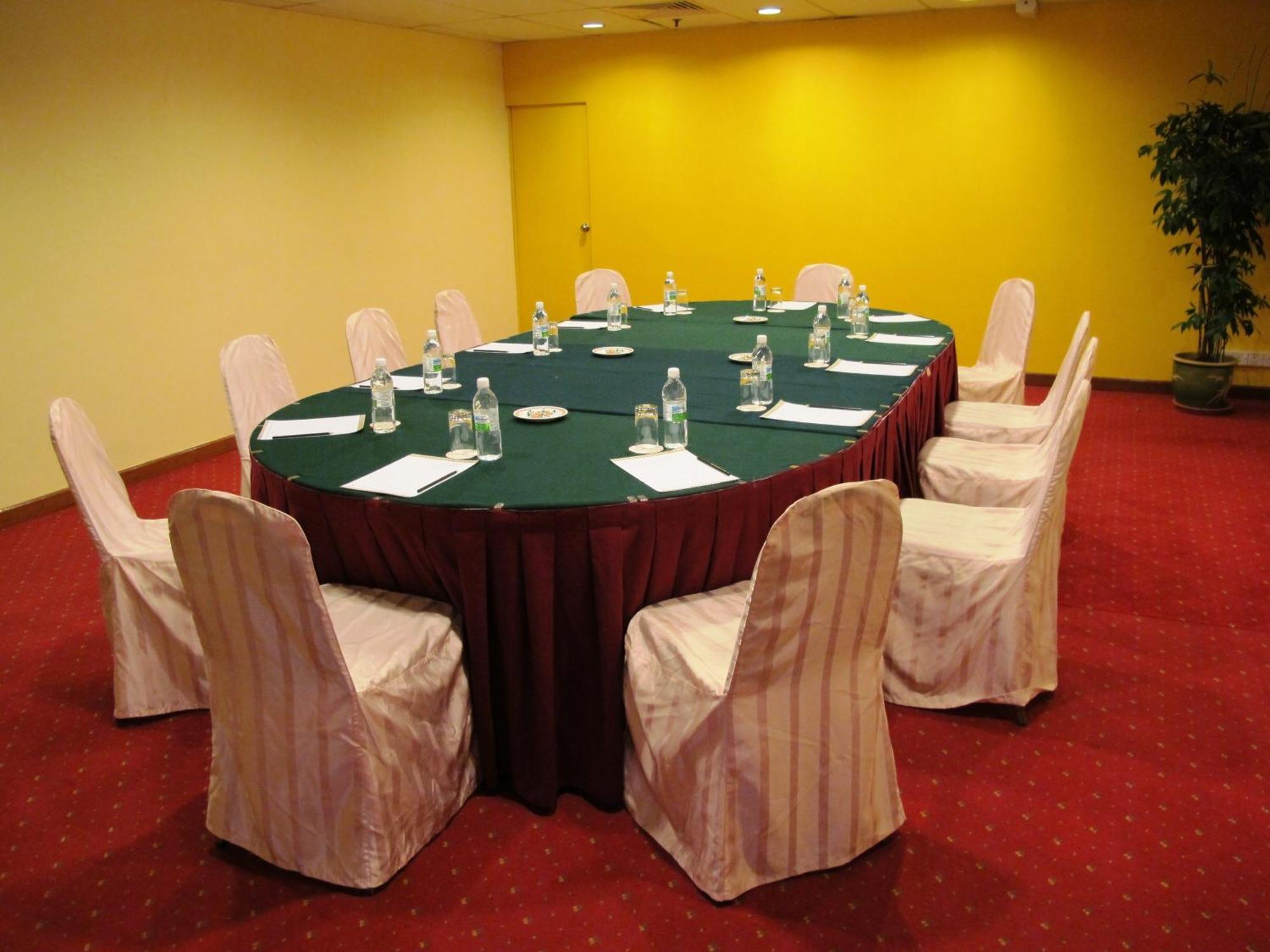 Hotel Grand Continental Kuching Exterior foto