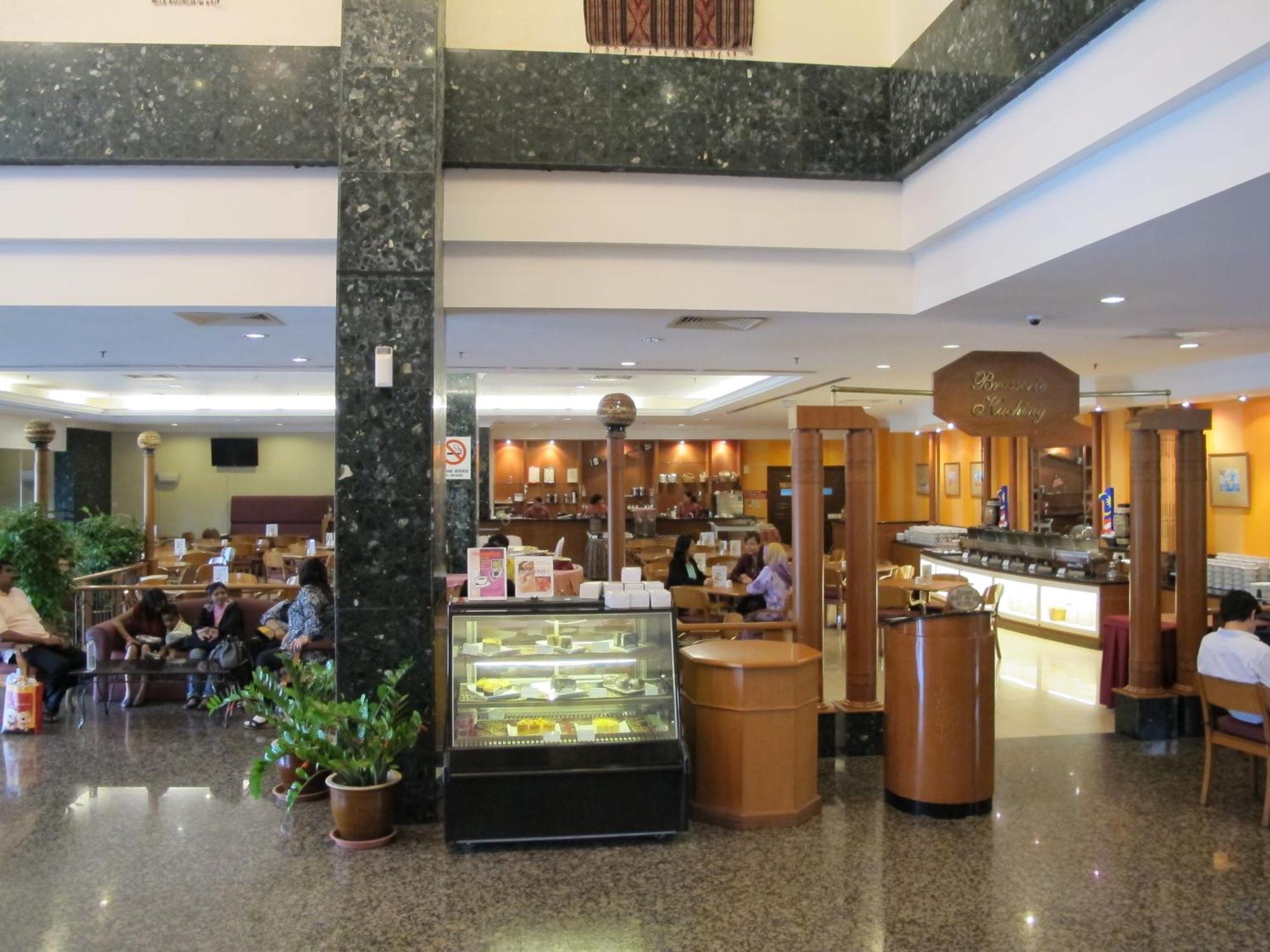 Hotel Grand Continental Kuching Exterior foto