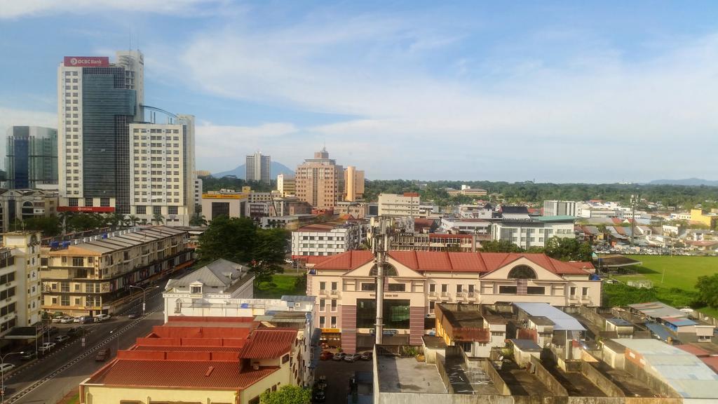 Hotel Grand Continental Kuching Exterior foto
